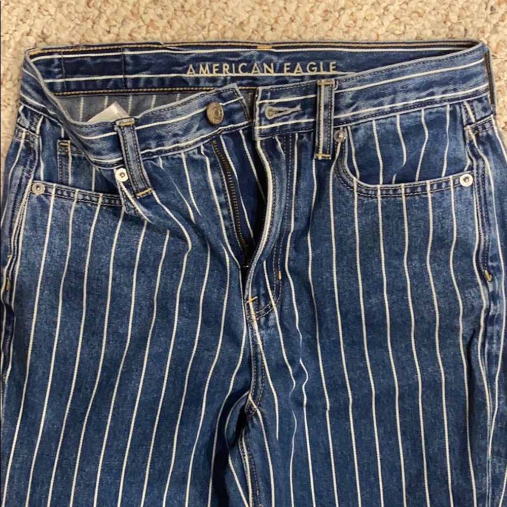 American Eagle mom jeans